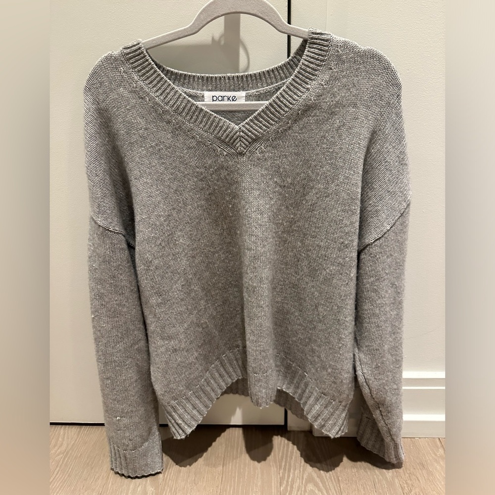 Parke V-neck Gray Knit Sweater